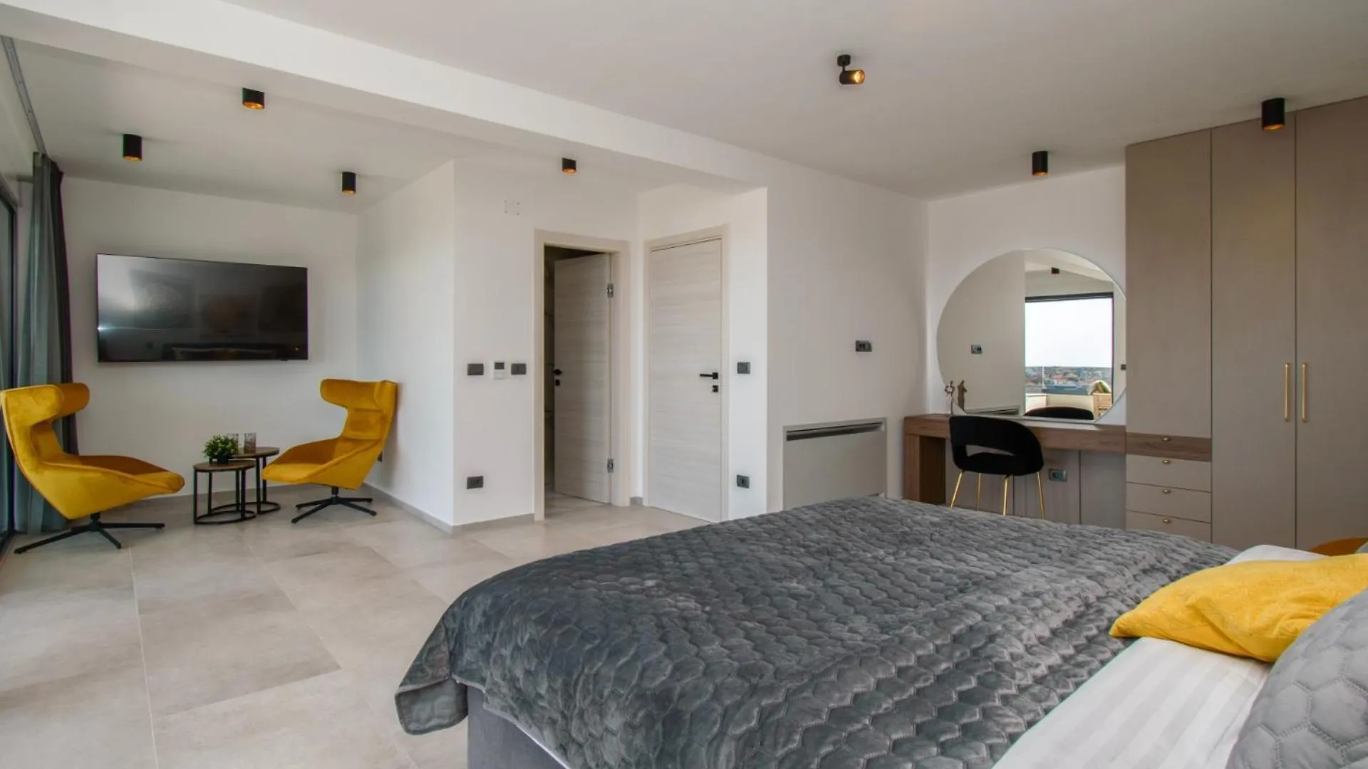 Luxury Villa Sabina With A View Of 풀라
