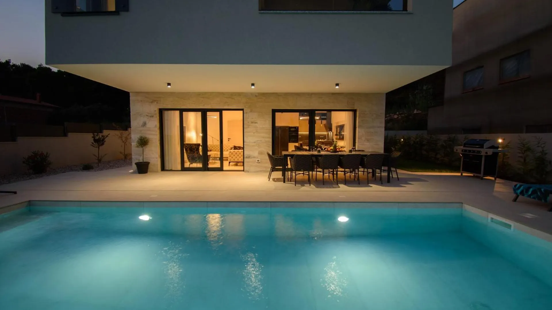 Luxury Villa Sabina With A View Of 풀라